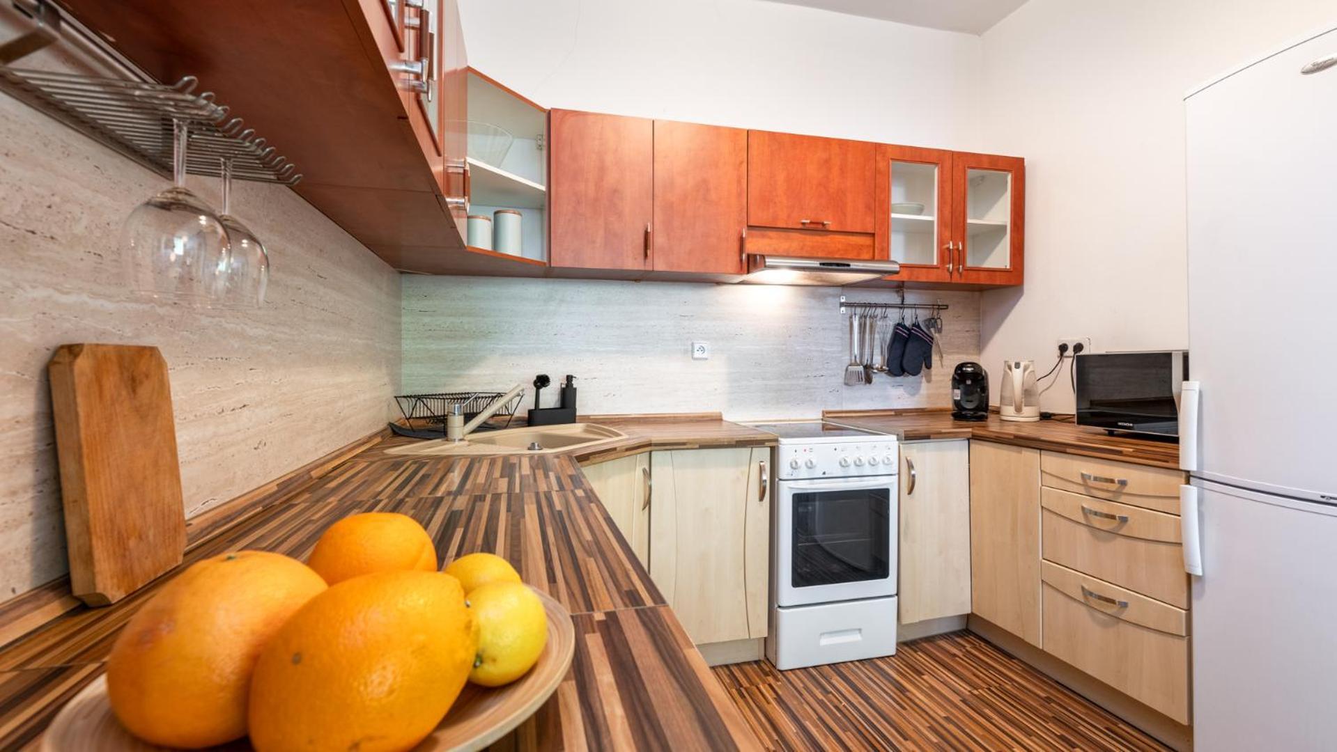 Urbanelegance Escape, Location, Private Parking Apartment Pressburg